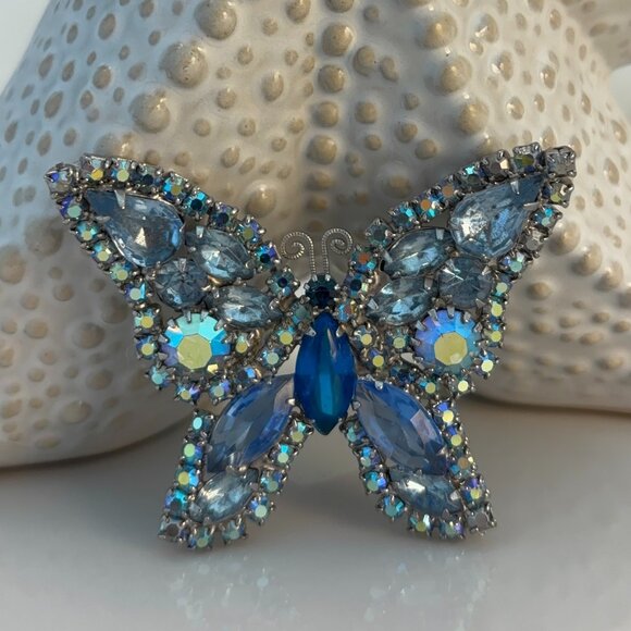 WEISS RHINESTONE BUTTERFLY BROOCH - Picture 1 of 8